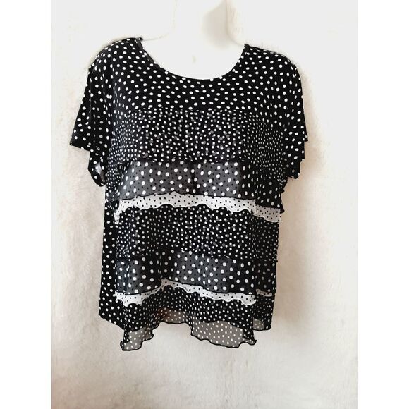 Alfred Dunner Tops - Alfred dunner polka dot petite Medium tiered blouse